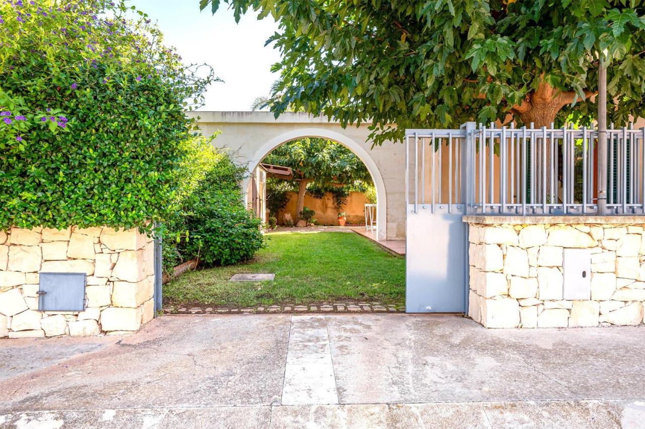 Villa Aura Marina di Modica Luaran gambar