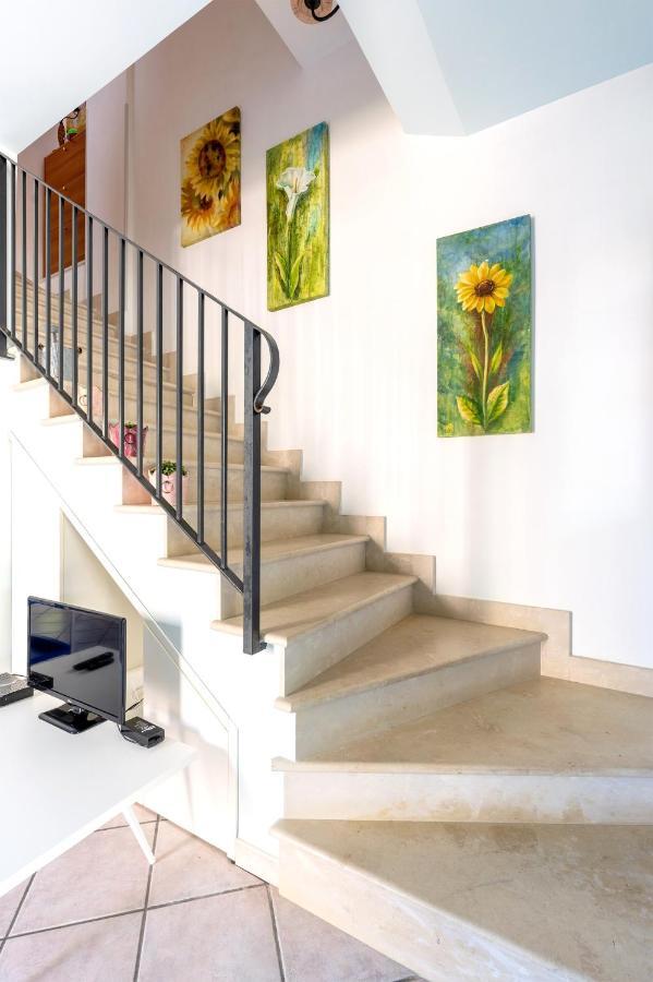 Villa Aura Marina di Modica Luaran gambar