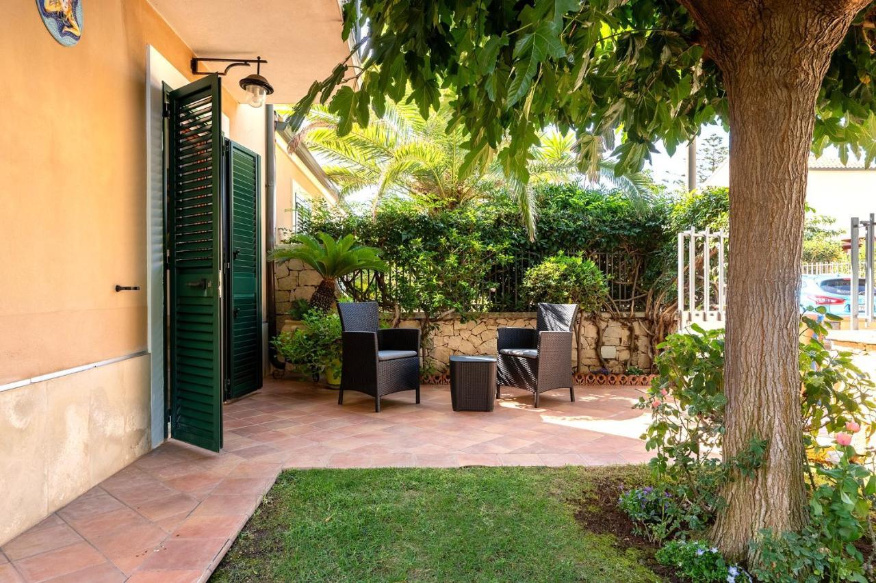 Villa Aura Marina di Modica Luaran gambar